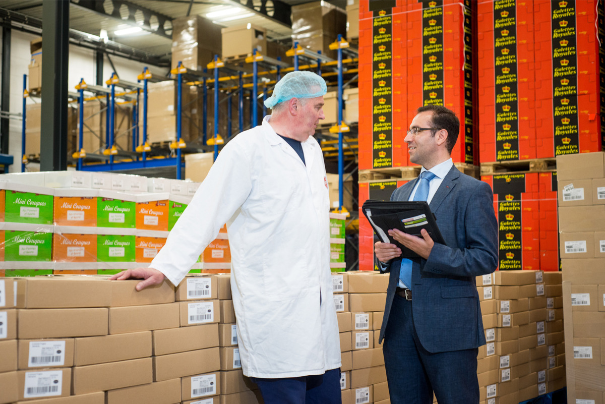 met klant tussen de stelling Klantcontact ongediertepreventie Attack Plaagdierbeheersing